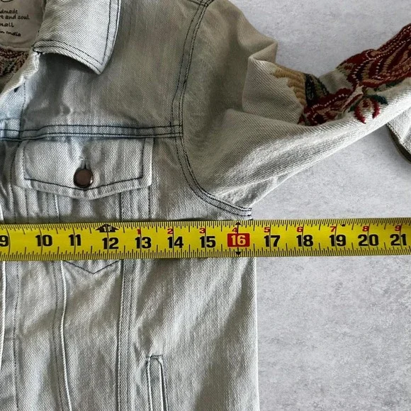 Anthropologie Kyla Seo Light Wash Denim Jacket Floral Rose Embroidered Boho Blue - Picture 6 of 7
